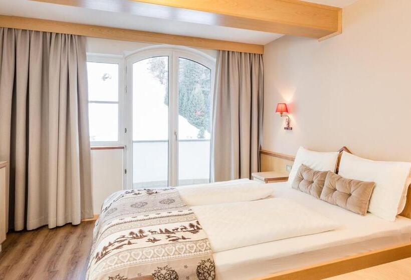 Standard Room, Linder Cycling