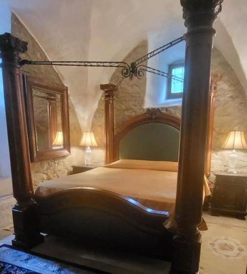 Номер Стандарт, Burg Hermannstein   Kings Room