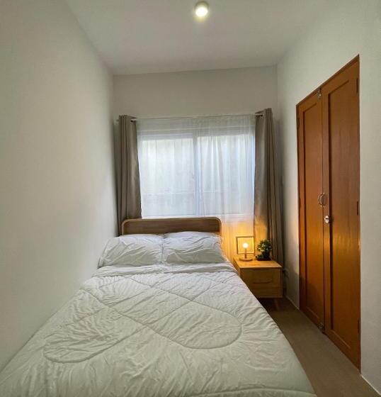 استودیوی استاندارد, Melce Place