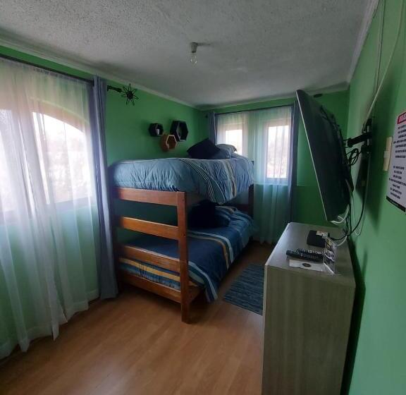 Номер Стандарт Совместная Ванная, Hostal Salt And Pepper
