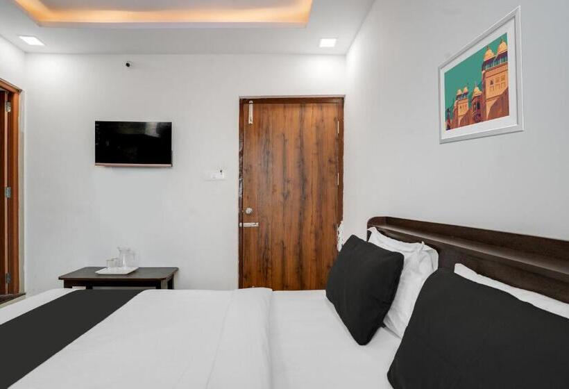 Трехместный Номер Классика, Oyo Gokula Inn