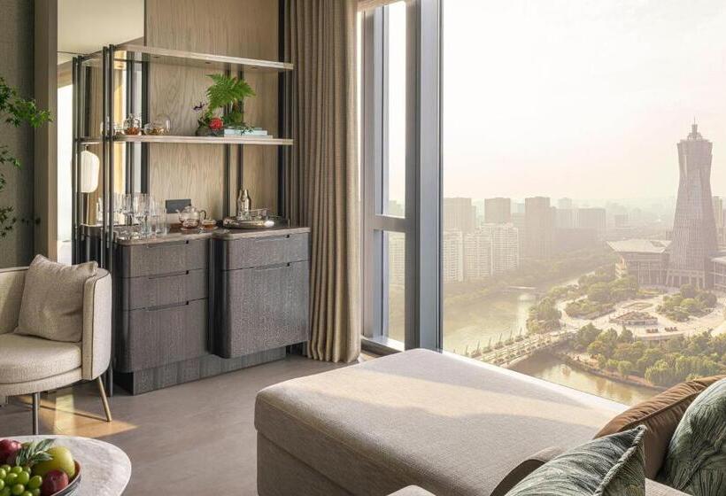 Номер Стандарт Вид на Канал, Four Seasons Hotel Hangzhou At Hangzhou Centre