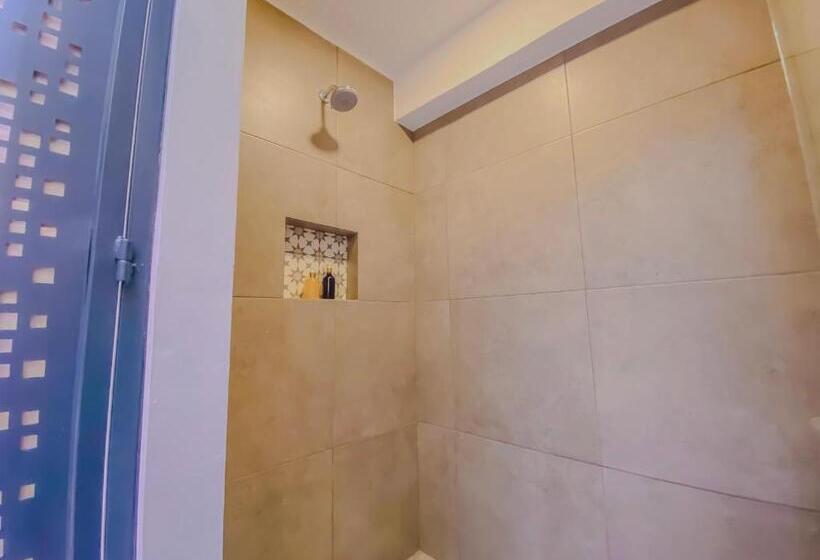 اتاق لوکس, Casa Sta Ines