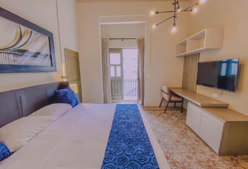 اتاق خانوادگی, Casa Sta Ines