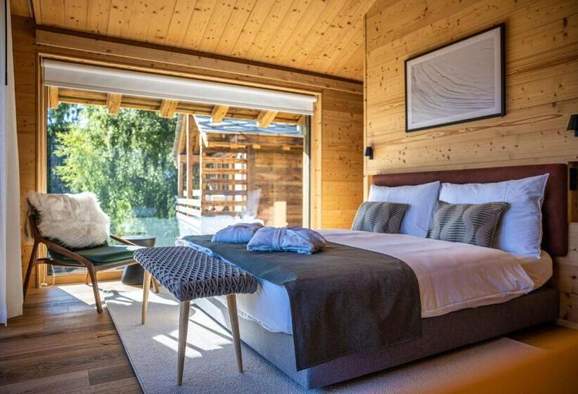 Номер Стандарт, Mad Retreat