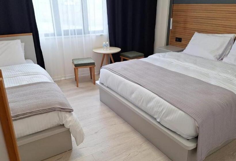 Номер Стандарт Трехместный, Road Otel İpsala
