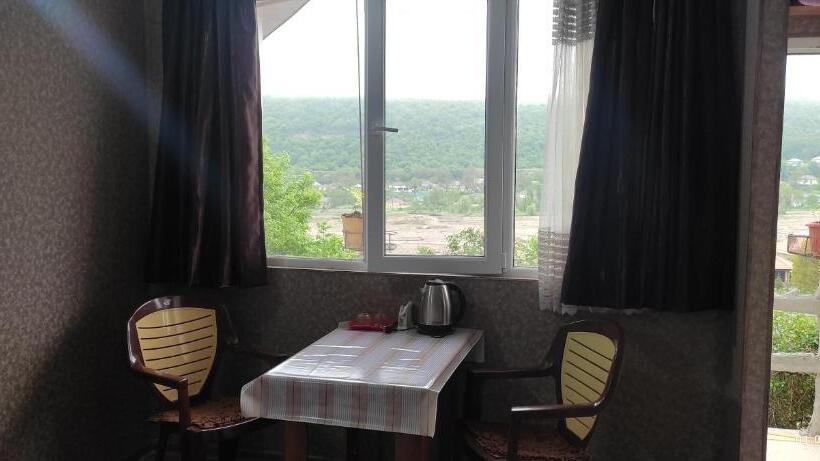 اتاق اکونومی, Motel