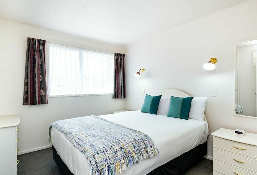 Апартаменты 1 Спальня, Chevron Motel