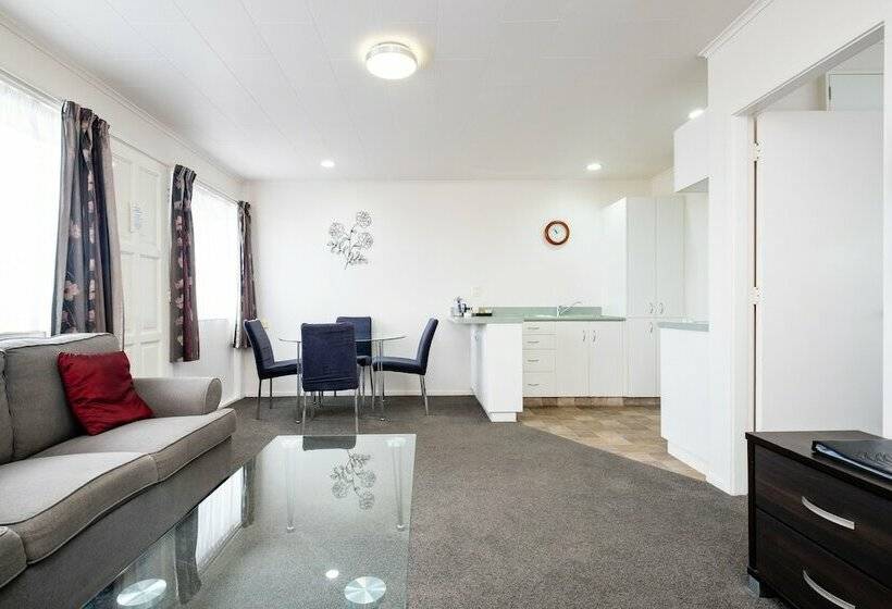 Апартаменты 1 Спальня, Chevron Motel