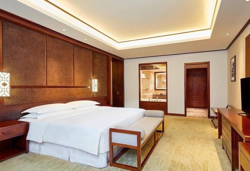 Люкс Повышенной Комфортности, Four Points By Sheraton Danzhou