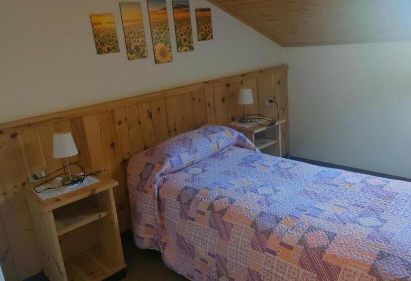غرفة قياسية فردية, Camere Vecchio Borgo