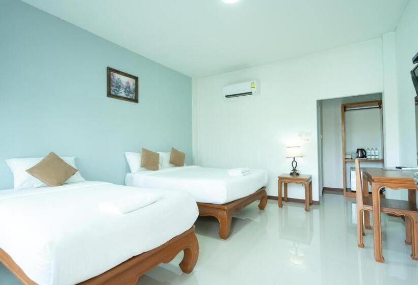 اتاق استاندارد سه تخته با بالکن, Lamphurai Riverside Resort And Spa