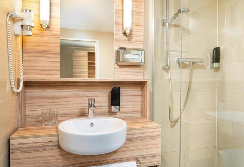 Номер Стандарт Адаптированный для Инвалидов, Leonardo Boutique Hotel Linz City Center