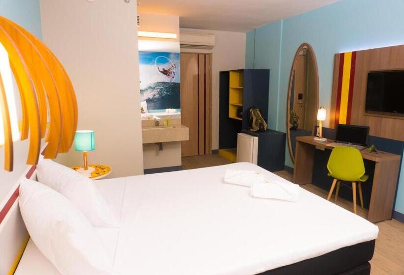 Номер Стандарт, Delphin Surf