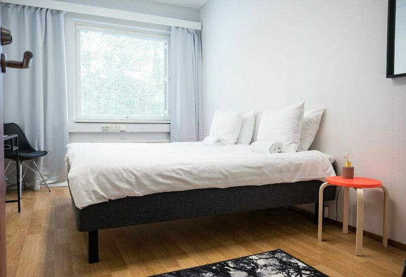 Quarto Standard Casa de Banho Partilhada, The Rooms Airport   20rooms