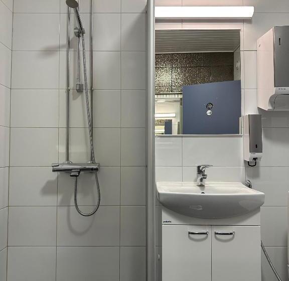 Quarto Standard Casa de Banho Partilhada, The Rooms Airport   20rooms