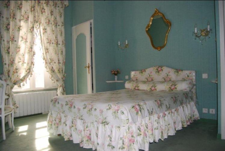 Номер Стандарт, Hôtel Le Prieuré