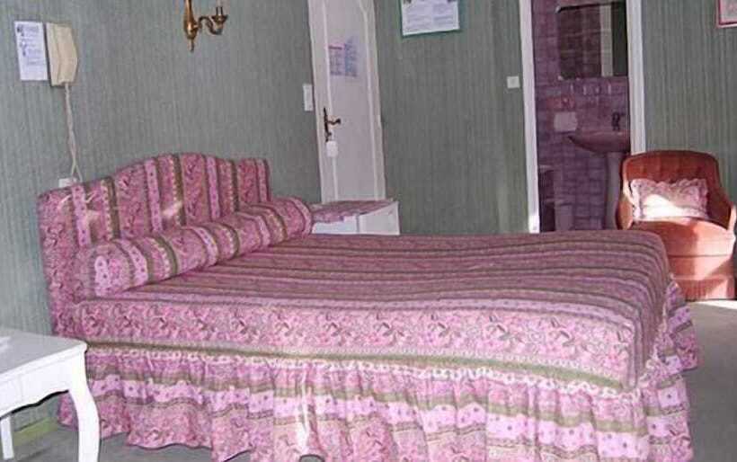 Номер Стандарт, Hôtel Le Prieuré