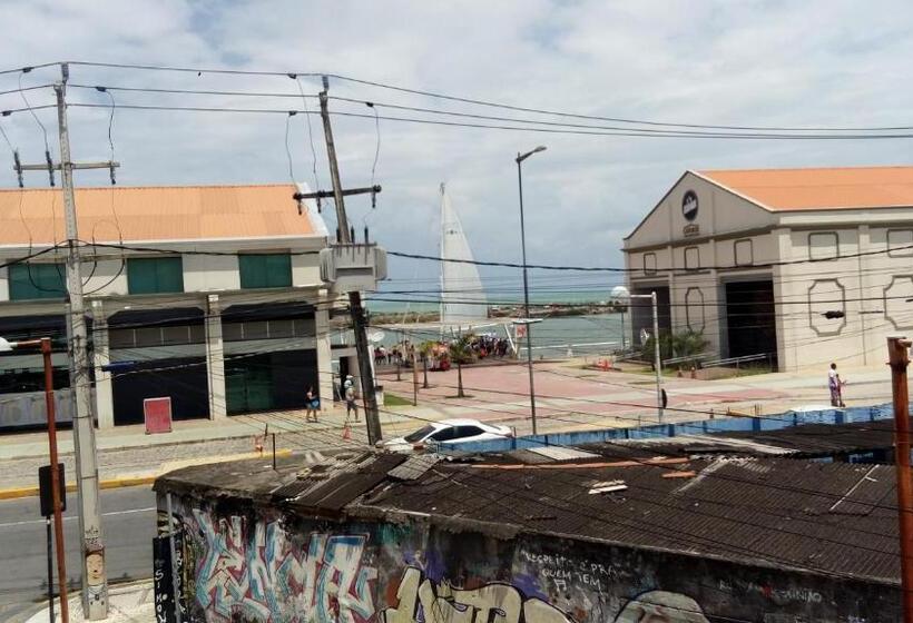 غرفة سوبيريور ثلاثية مطلّة علي البحر, Mangue Oranje Hostel
