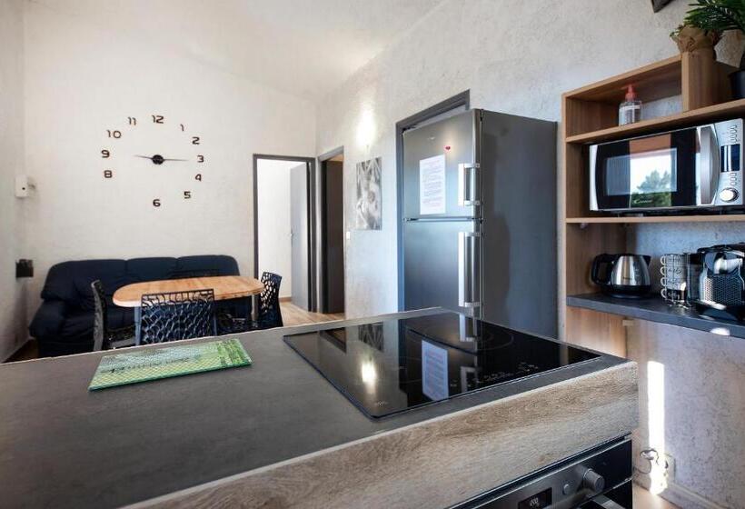Дом 2 Спальни, Residence U Latonu