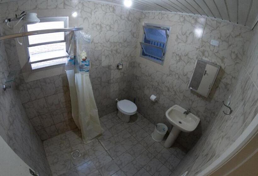 Четырехместный номер эконом класса с общей ванной комнатой, Eco Box Hostel