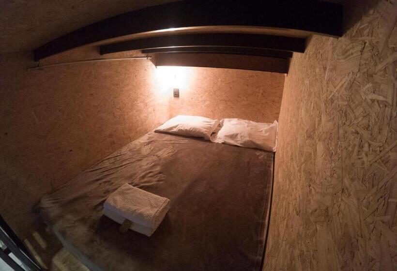 חדר סופריור, Eco Box Hostel