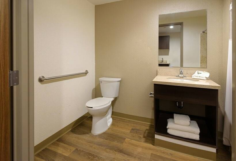 スイート, Extended Suites Tijuana Macroplaza