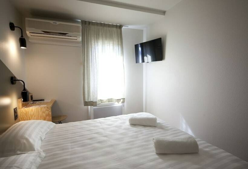 Номер Стандарт, Brit Hotel Essentiel Arverne   Clermont Ferrand Sud