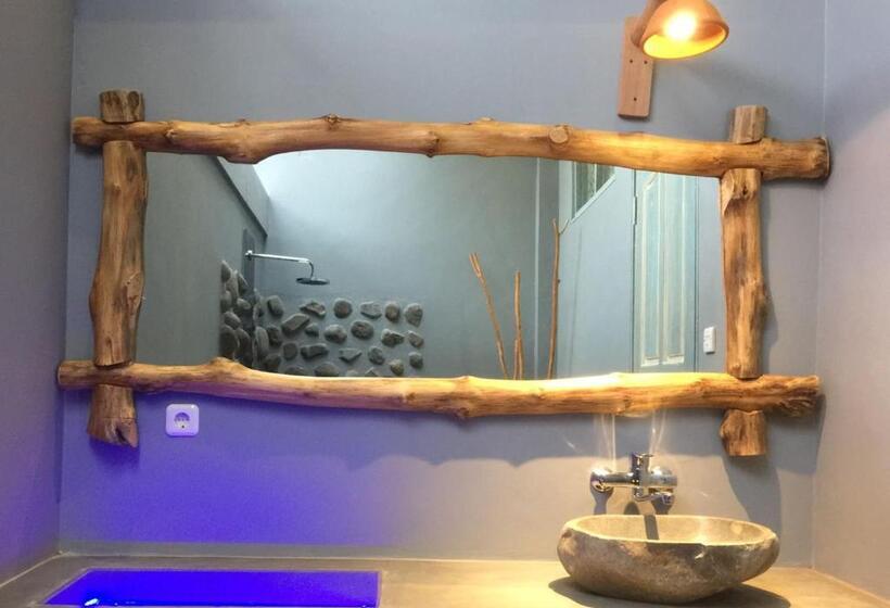 Вилла с 1 спальней и бассейном, Sing Sing Resort Lovina