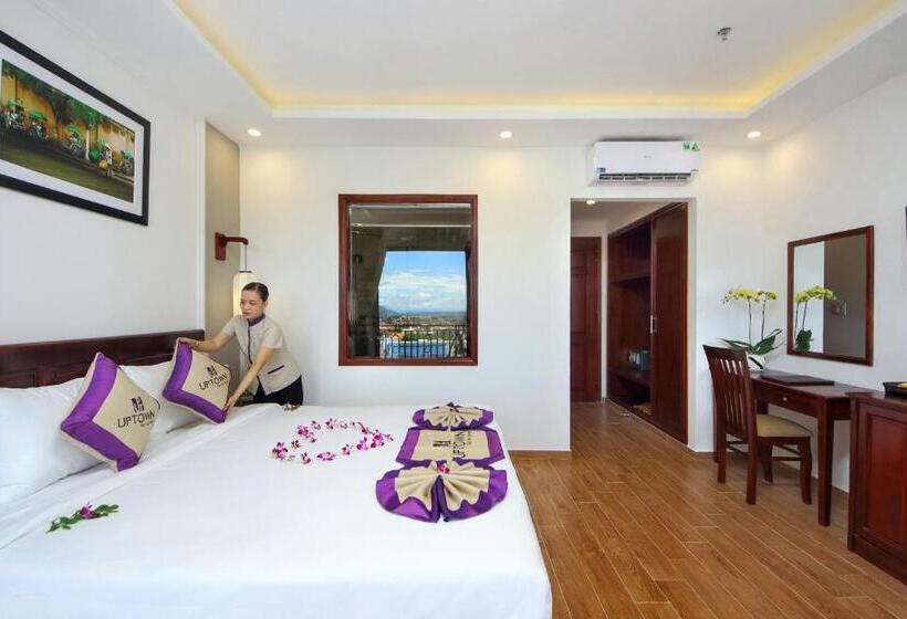 سوییت جونیور با چشم‌انداز شهر, Uptown Hoi An Hotel & Spa