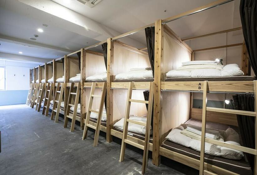 Кровать в Общей Комнате, Hafh Fukuoka The Life   Hostel