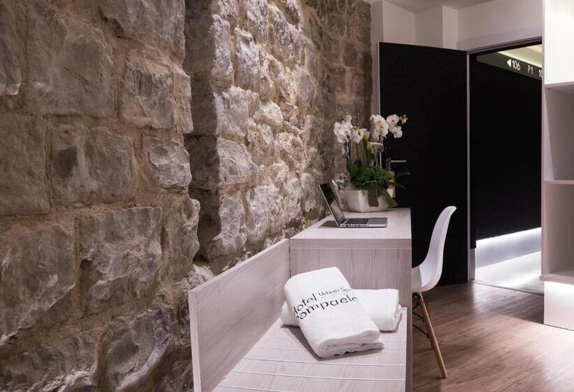 Номер Deluxe с Балконом, Pompaelo Plaza Del Ayuntamiento & Spa