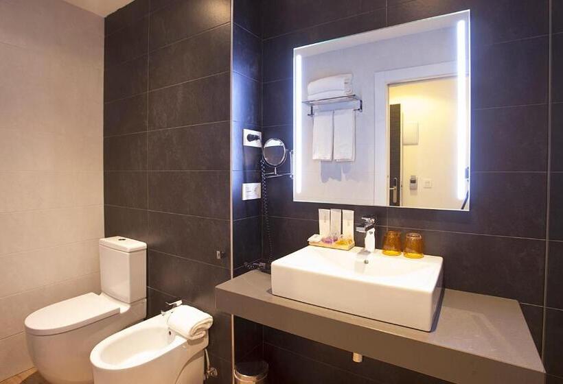 Номер Стандартный с Видом, Pompaelo Plaza Del Ayuntamiento & Spa