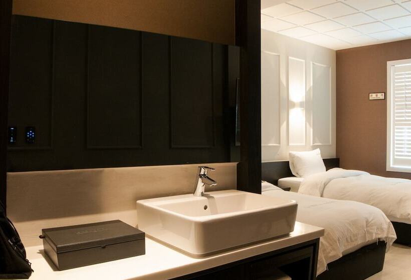 Номер Deluxe Вид на Море, Le Idea Hotel Busan Station