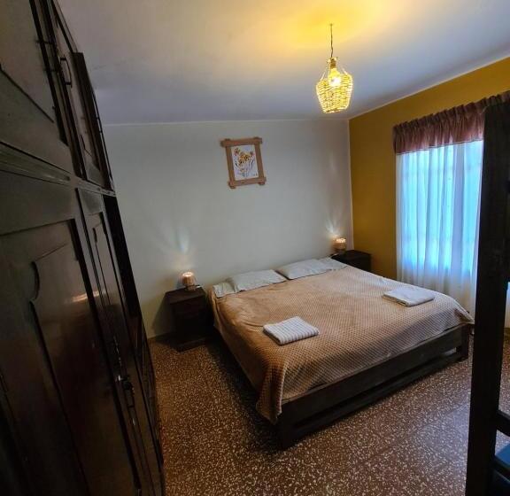 اتاق استاندارد, La Cúpula Hostel & Camping