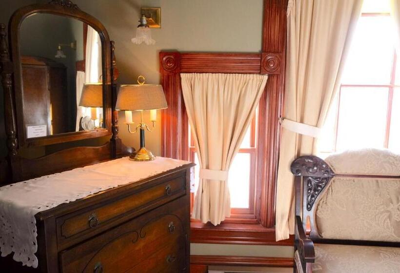 标准间, Le Griffon B&b