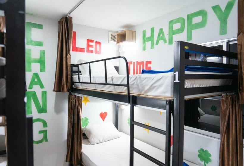 تختخواب در اتاق مشترک, K Bunk Hostel
