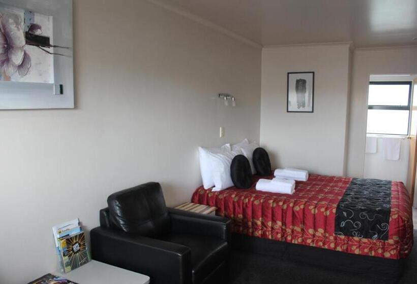 Студия Стандарт, Kiwi Court Motel