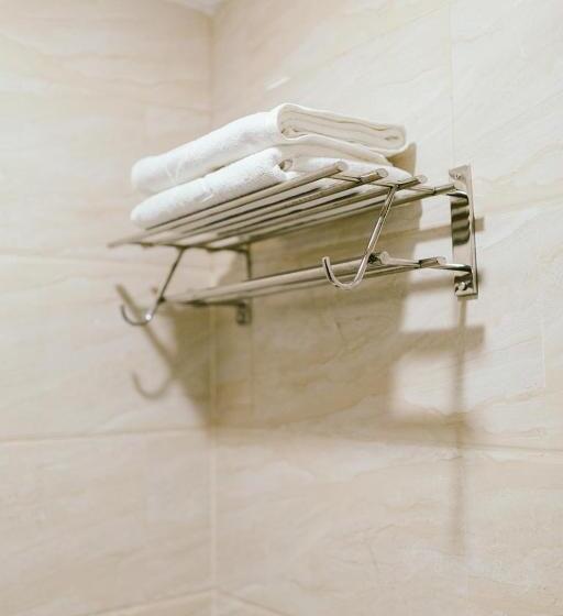 اتاق استاندارد با تخت بزرگ, Barelang Hotel Nagoya Batam