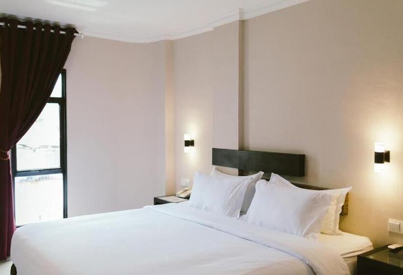 اتاق لوکس, Barelang Hotel Nagoya Batam