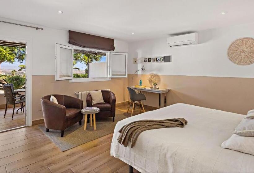 سوئیت جونیور با تراس, Boutique Hideaway Cortijo El Sarmiento