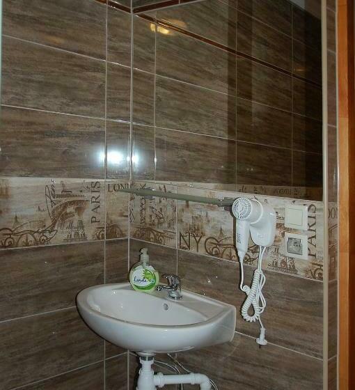 إستوديو قياسى, Restauracja Redos