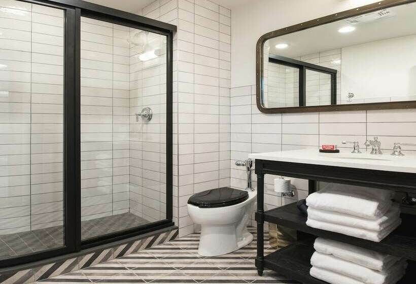 Quarto clássico, The Chicago Hotel Collection River North