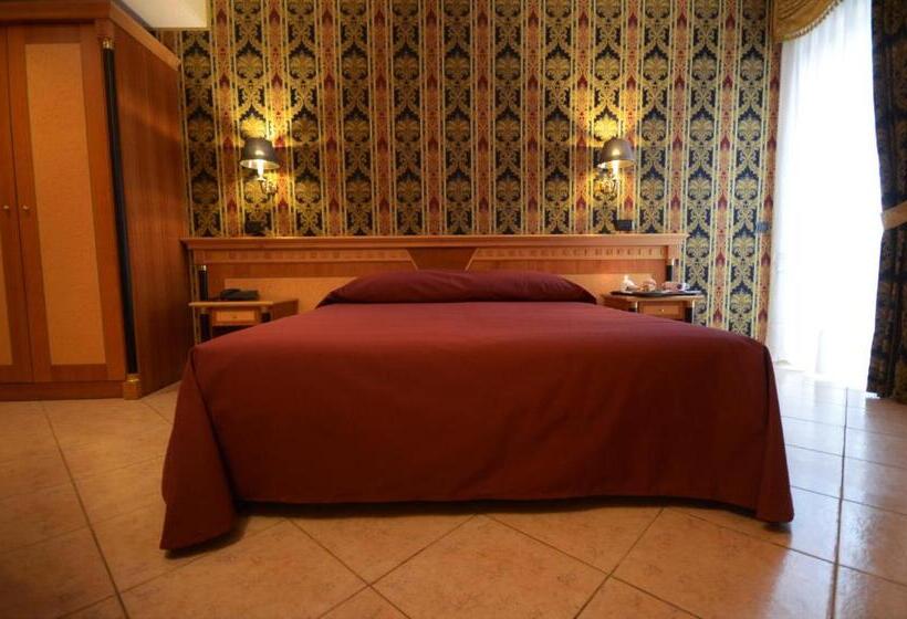 Номер Superior с Террасой, San Giovanni Rotondo Palace   Alihotels