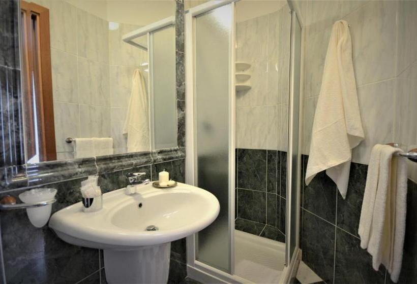 Номер Superior с Террасой, San Giovanni Rotondo Palace   Alihotels