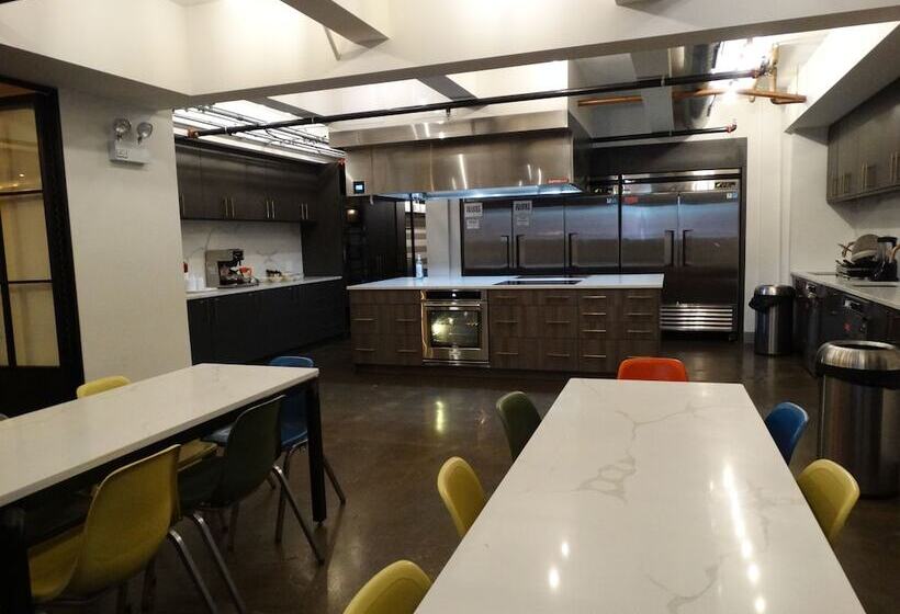 스탠다드 룸, The Chicago Hotel Collection River North