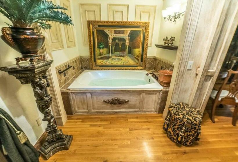 Люкс Deluxe Кровать Кинг, The Victoria Bed & Breakfast