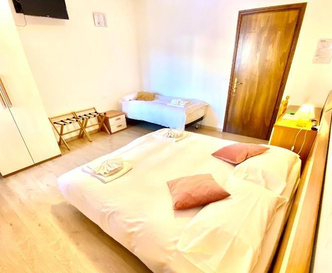 اتاق استاندارد سه نفره, B&b Lorenzini Ski