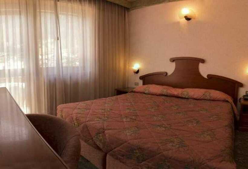اتاق استاندارد, Moena