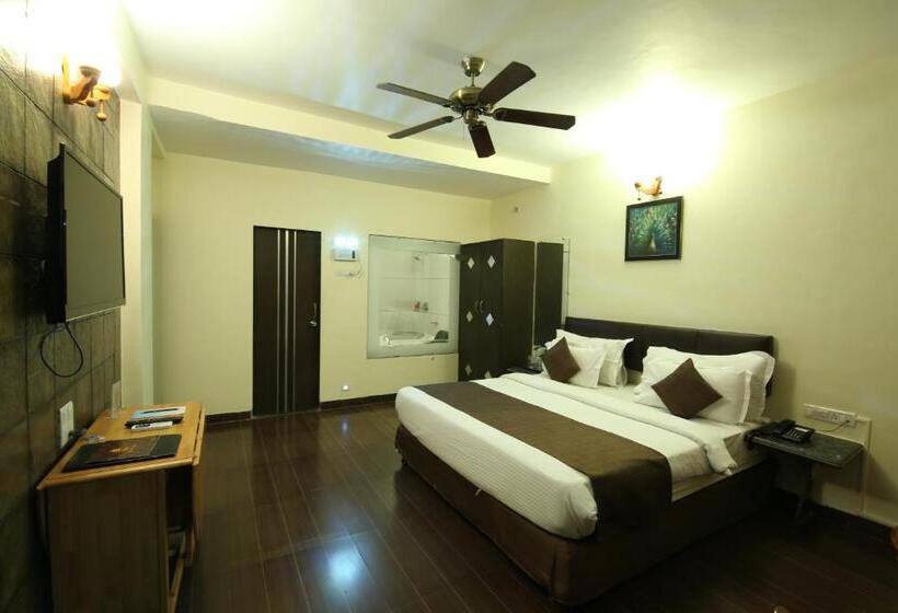 Люкс, The Grand Legacy Resort & Spa   Tgl   Pure Vegetarian Mahabaleshwar